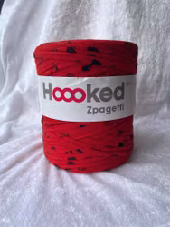 Hoooked Zpagetti heklegarn - rød m/svarte hjerter