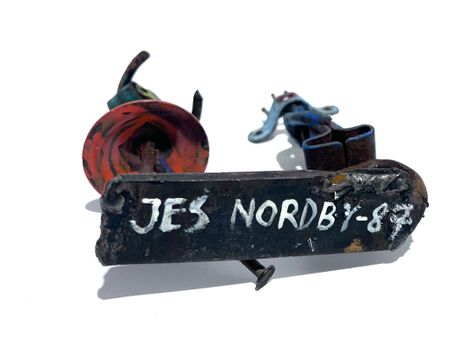 "Kvinde & Mand" av Jes Nordby. 16x11x3 cm