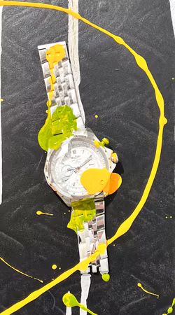 "Waste of time" Blandteknik med klocka av Adam Ström. 35x25 cm