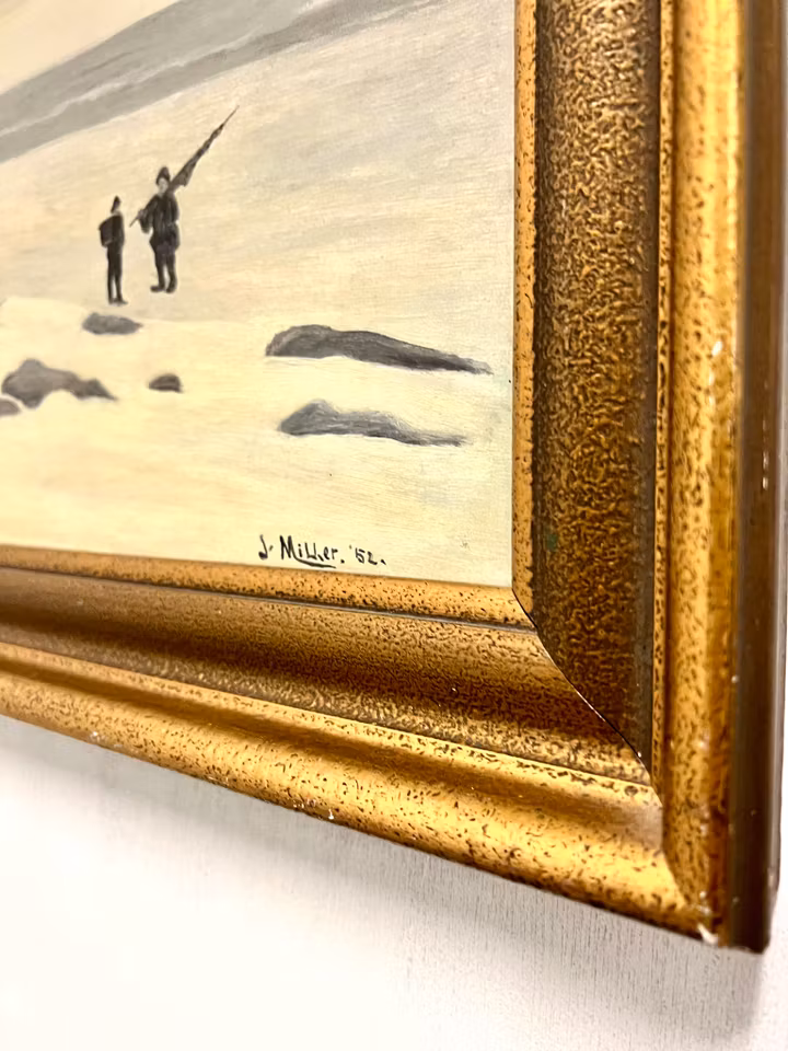 John Miller - Fiskare på snötäckt strand, 1952, Olja på duk. 71x51 cm