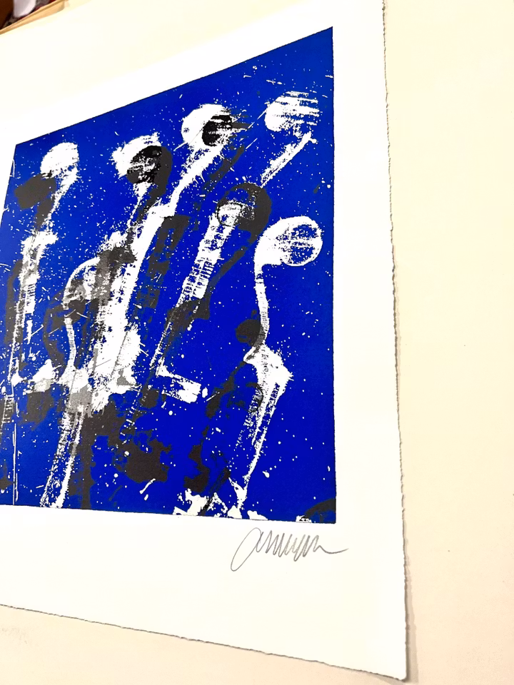 "Violins" Färglitografi av Arman. 41x46cm.