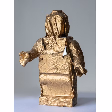 Wrapped up lego, Skulptur av Adam Ström. h 42 cm. Del av serien Melted Lego