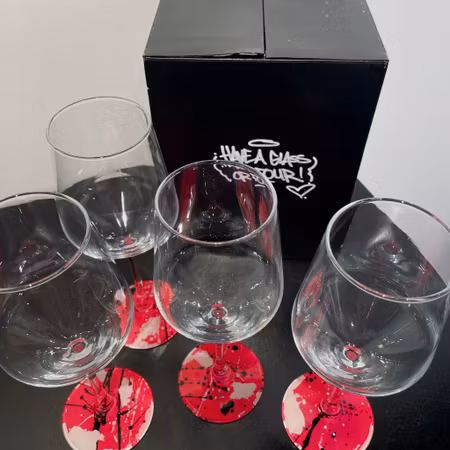 White wine glasses/set of four, Handmålat av Mike Blomqvist, Höjd 24 cm