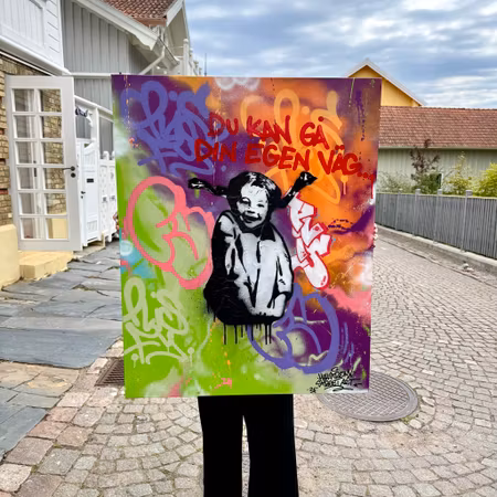 Du kan gå din egen väg, Blandteknik på duk av Hellstrom Street Art & PLIS, 80x100 cm