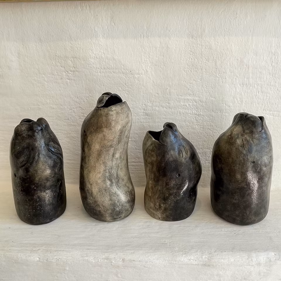 'Seal IV', Skulptur i stengods av Helena Sandgathe, Höjd 20 cm