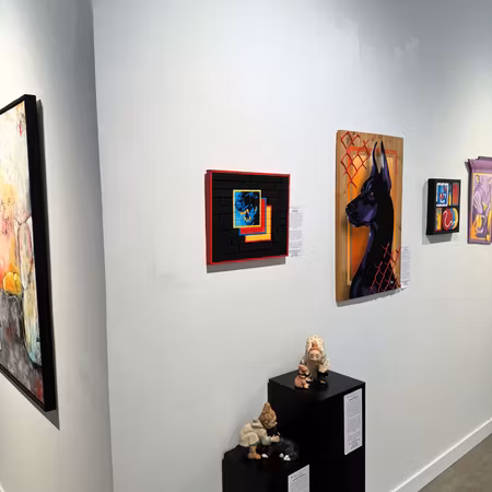 "Golden Grin", akryl på mosaik monterad på furu av John Beijer, 40 × 30 cm