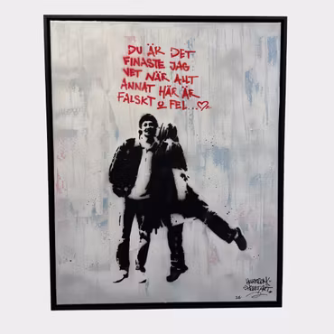 Hellstrom Street Art - Du är det finaste jag vet när allt annat här är falskt o fel - Stencil på duk. 104x84 cm