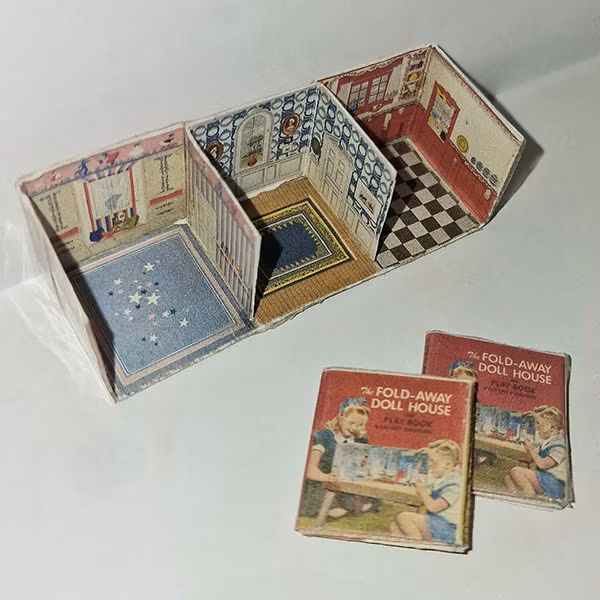 Mini Fold Away Dollhouse