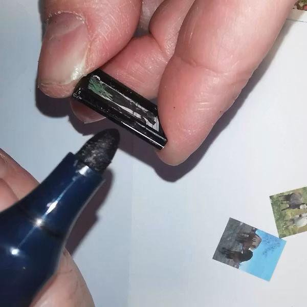Ett set med tavelramar 5 st och en ställning