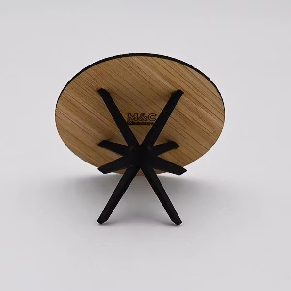 Köksbord , bordsskiva i trä EK 1:18