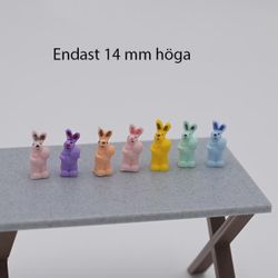 Liten Kanin i pastellfärger 15 mm hög