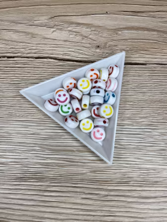 Akrylpärla Smiley 10 mm, Vit/Färgmix (25st)