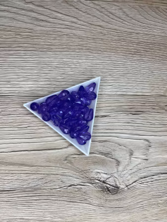Lila slipade droppar, akryl