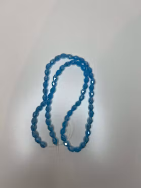 Sträng med glaspärlor 6x4mm