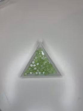 Pärlor frostad  Grön 2 färgad (6mm) 100st