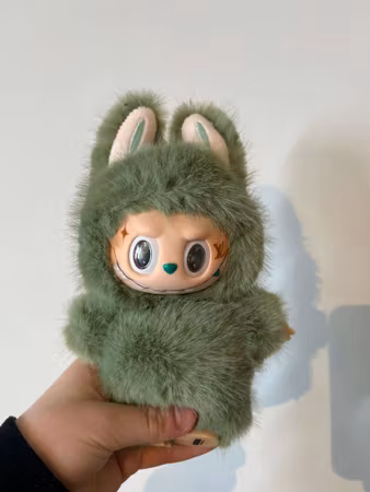 Grön Labubu