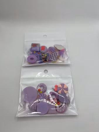 Flatbacks i färgen lila