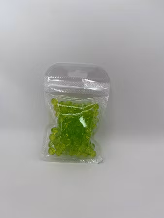 Akrylpärlor i färgen limegrön (100st)