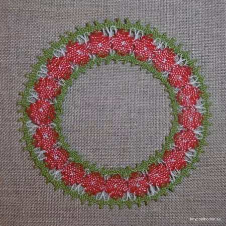 Lingonkrans  7,5x7,5 cm