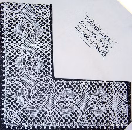 Tjäderlek 22,5x22,5 cm