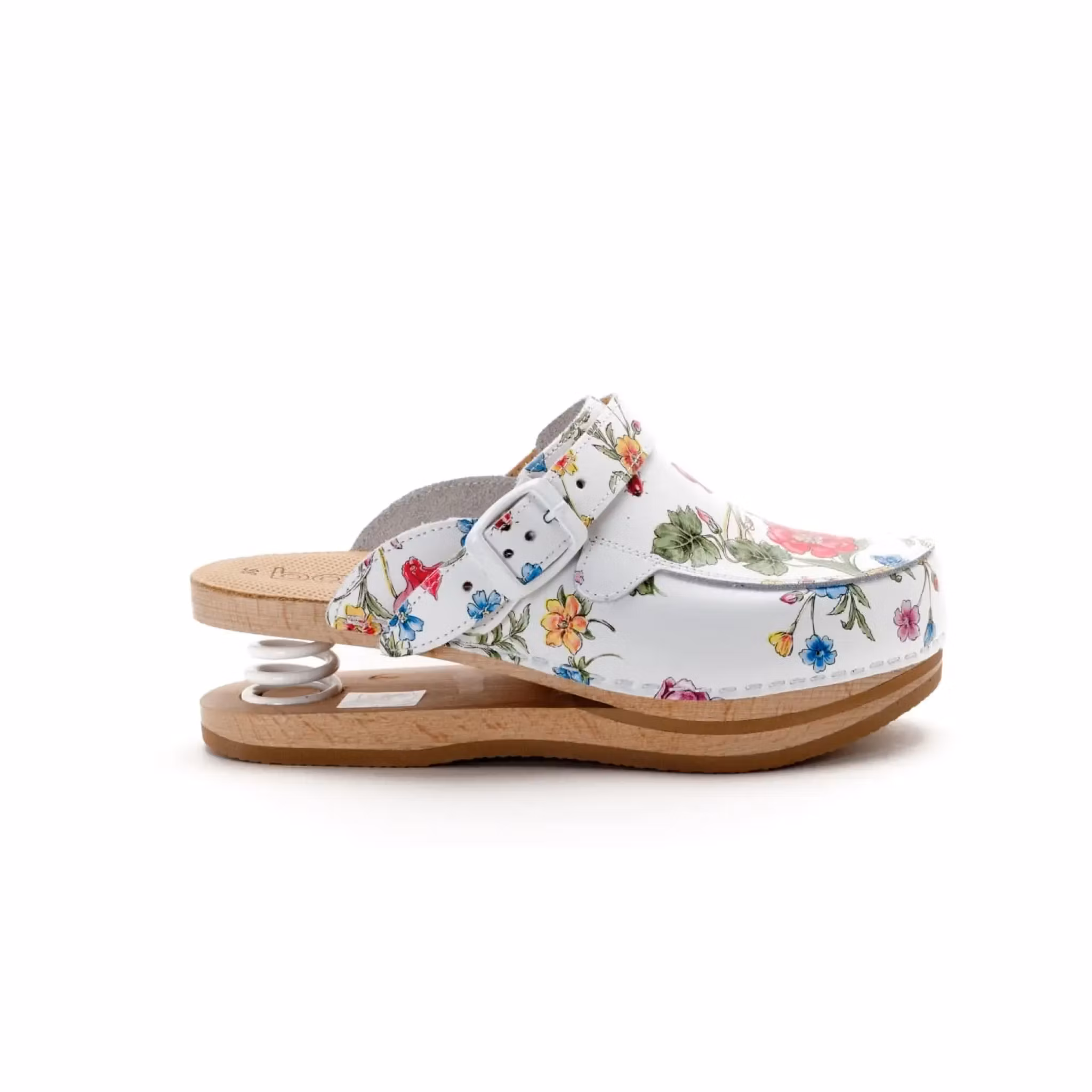 Trätofflor Baldo med fjäderdämpning och unika mönster i läder och bokträ | West Rose