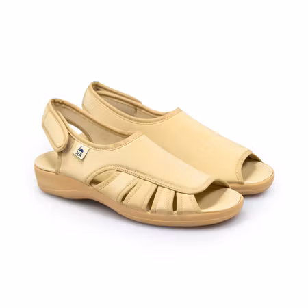 Beige ortopedisk komfortsandal i stretchtextil med vulkaniserad gummisula | Alster Komfort