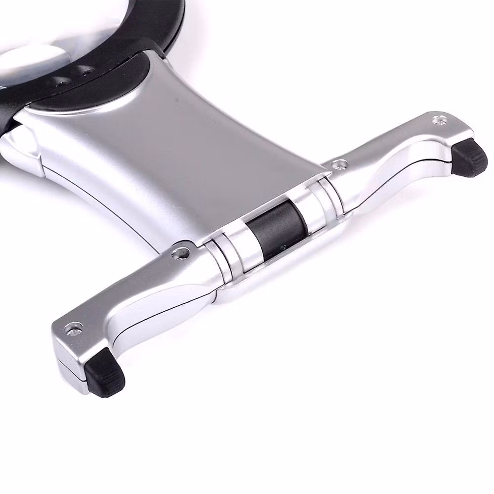 Forstørrelsesglass – stativ og LED–lys