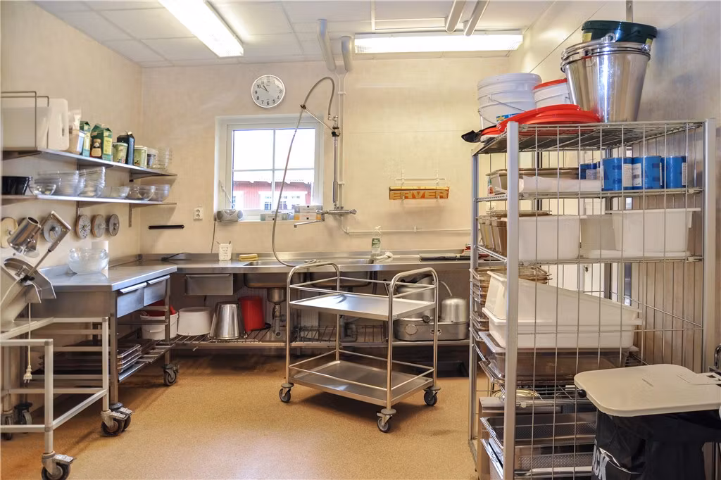 Rostfritt rullbord med sarg, 910x590x940 mm, 100kg,  KM60357