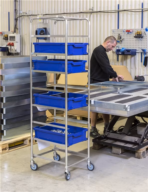 Backvagn för 8 Europabackar med en maxhöjd på 210mm, 150kg, KM164