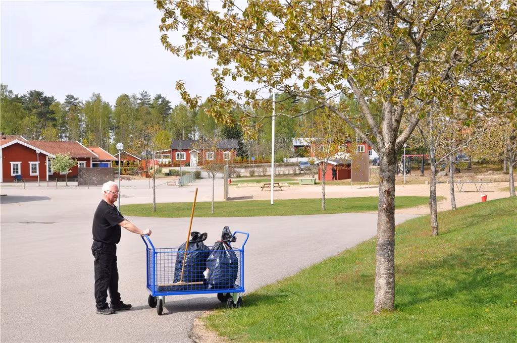 Lådvagn 1366x800x1020mm, 500kg, KM235-3