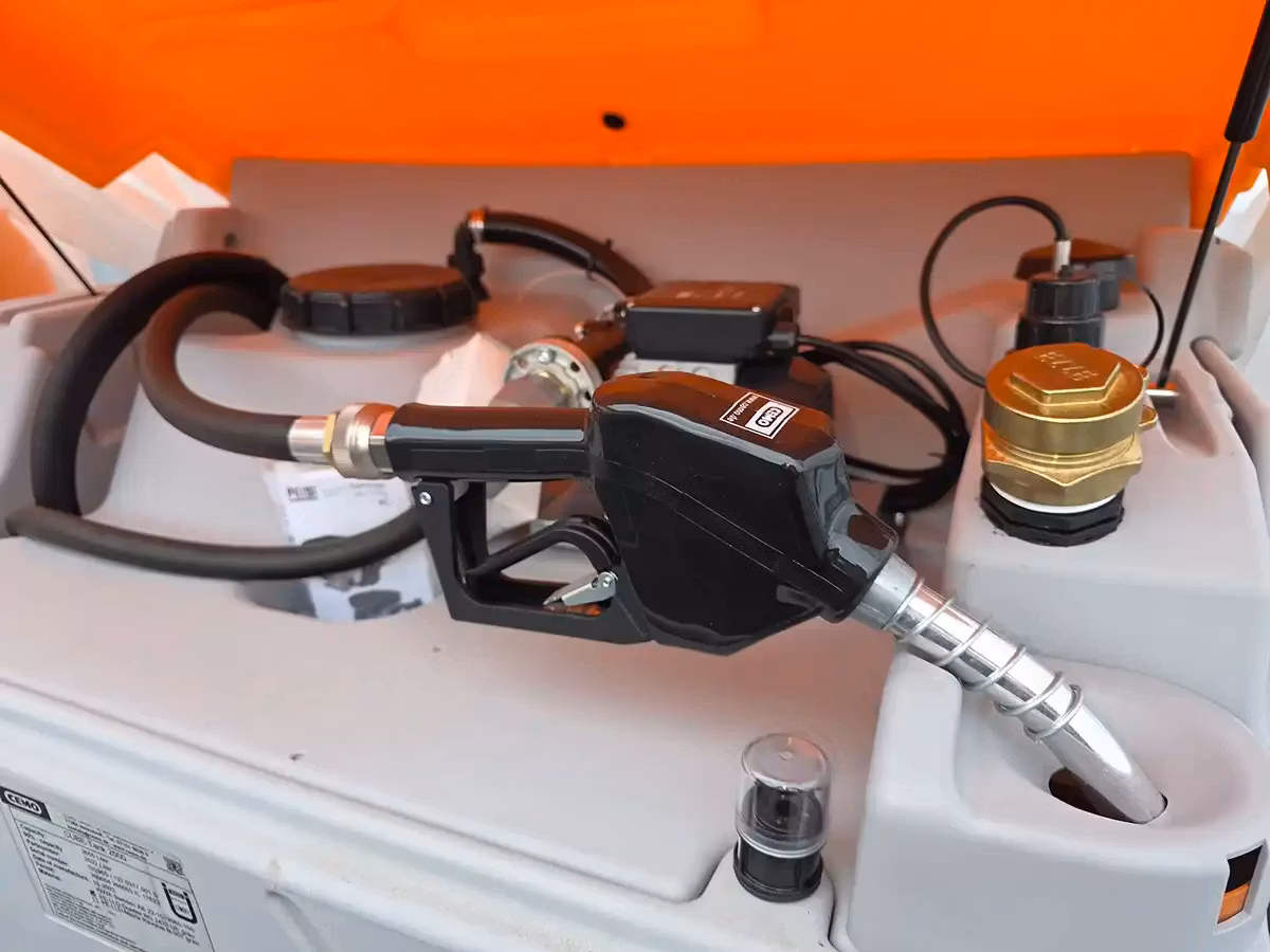 Cemo dieseltank 1500 liter Cube Basic