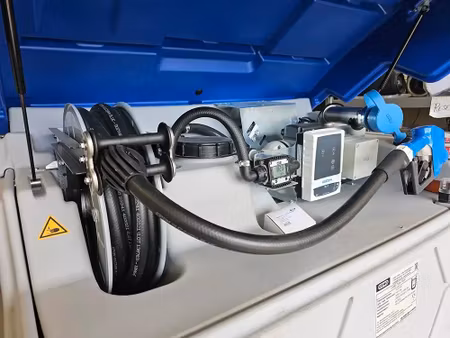 CEMO AdBlue tank 1500 liter CUBE Premium med flödesmätare och lock, 10305