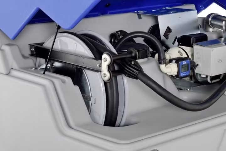 CEMO AdBlue tank 1500 liter CUBE Premium med flödesmätare och lock, 10305