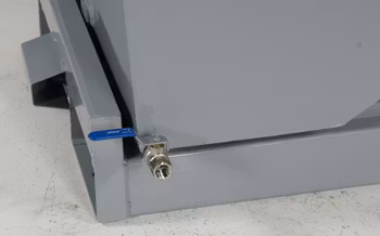 Kran för avrinning av tippcontainer Tippo