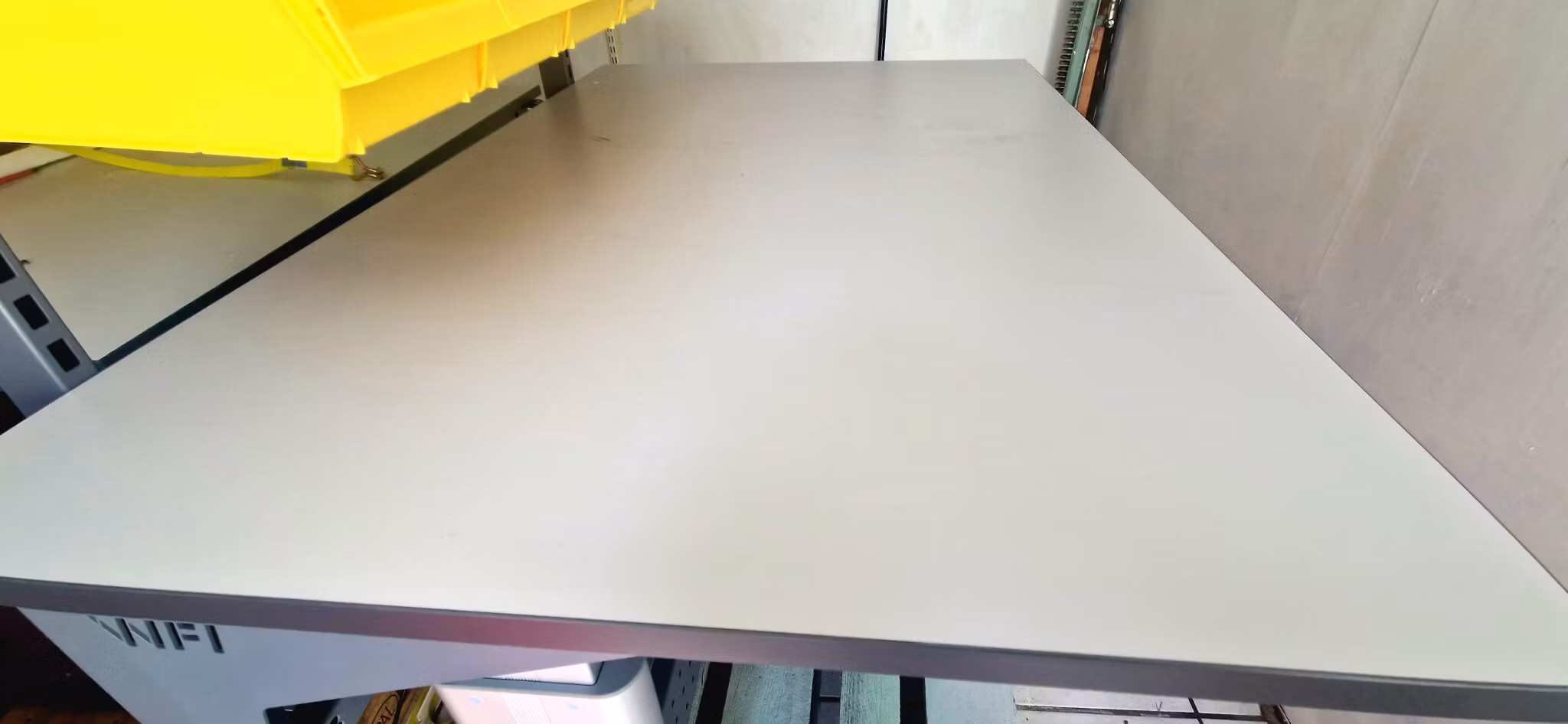 Elektriskt höj & sänkbart arbetsbord 250 kg