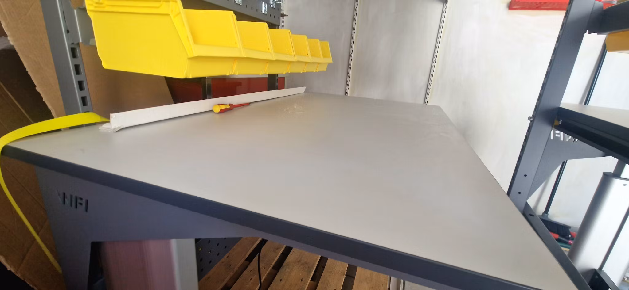 Elektriskt höj & sänkbart arbetsbord 375 kg