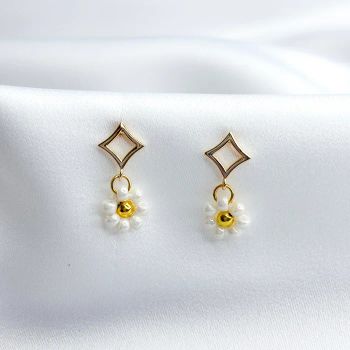 DAISY studs