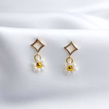 DAISY studs
