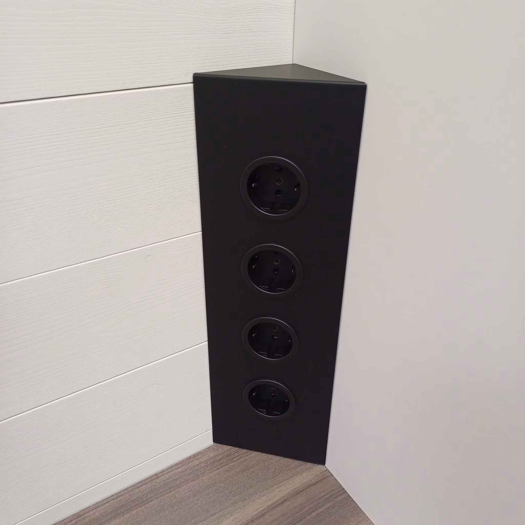 Hörnbox Asta 4-vägs svart