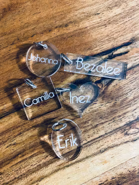 Berlock med namn  - Akryl