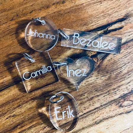 Berlock med namn  - Plexi