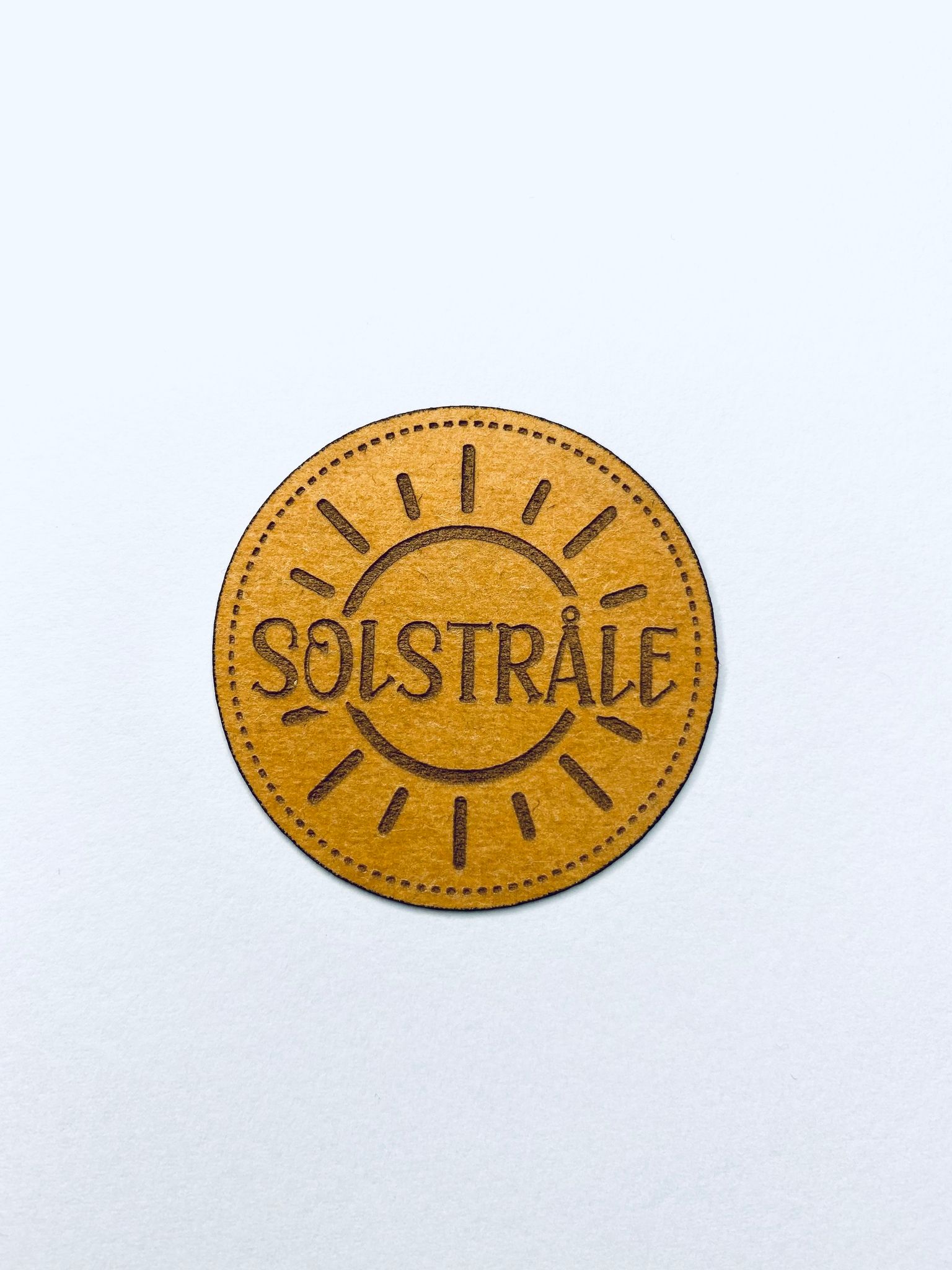 Solstråle & Busfrö - Konstläderlappar/Etiketter