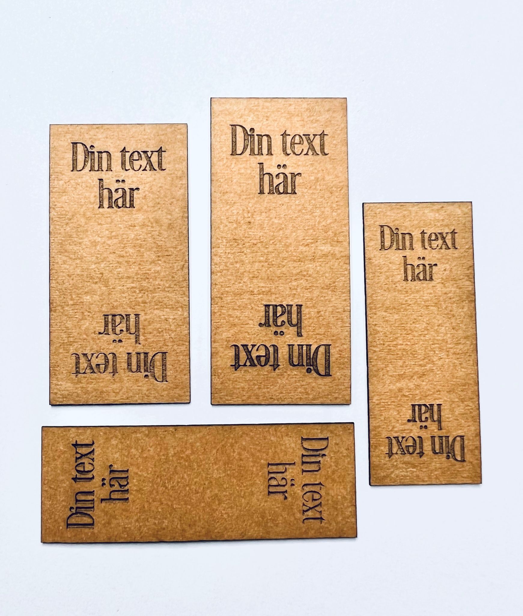 10-pack dubbelvikt etikett i konstläder - egen text