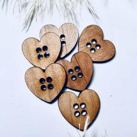 Hjärta - Knappar i trä
