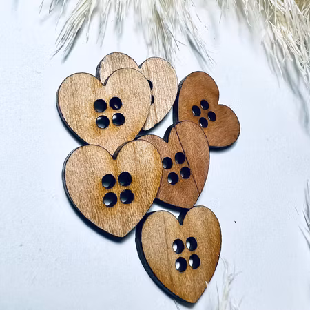 Hjärta - Knappar i trä