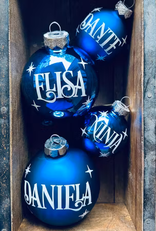 "Klassisk Blå" - Julkula med namn - Glas
