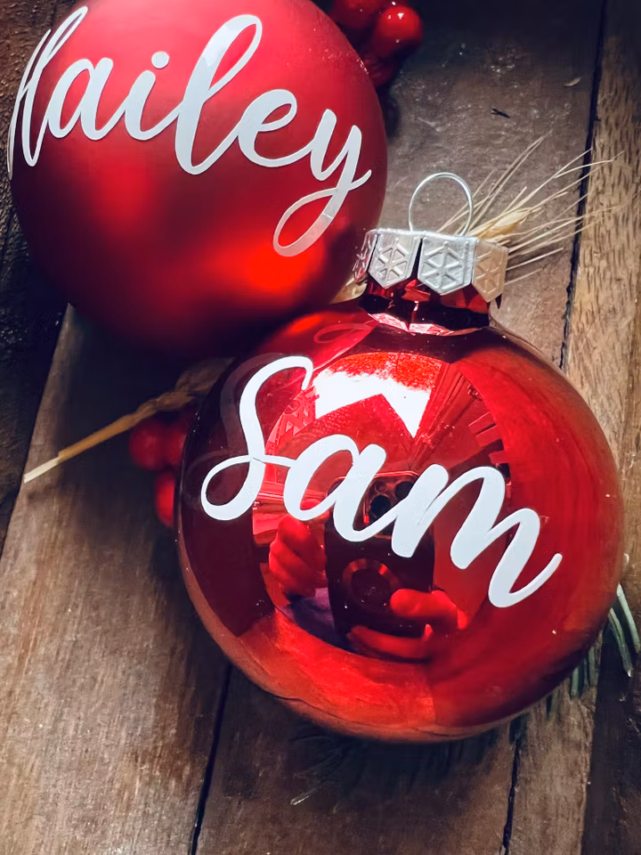 ”Last Christmas” Julkula med namn - Glas