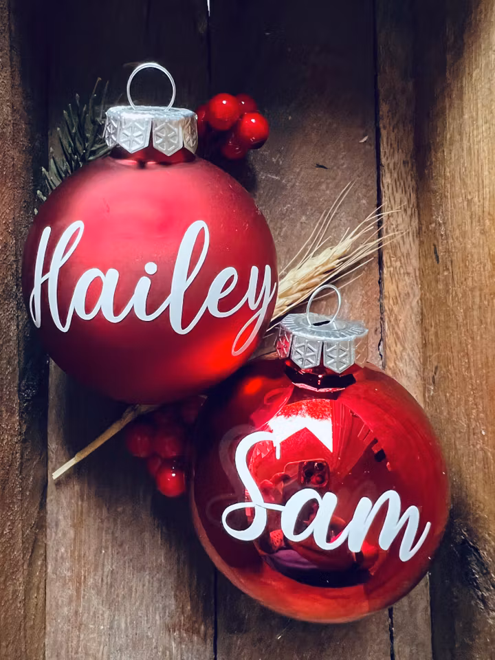 ”Last Christmas” Julkula med namn - Glas