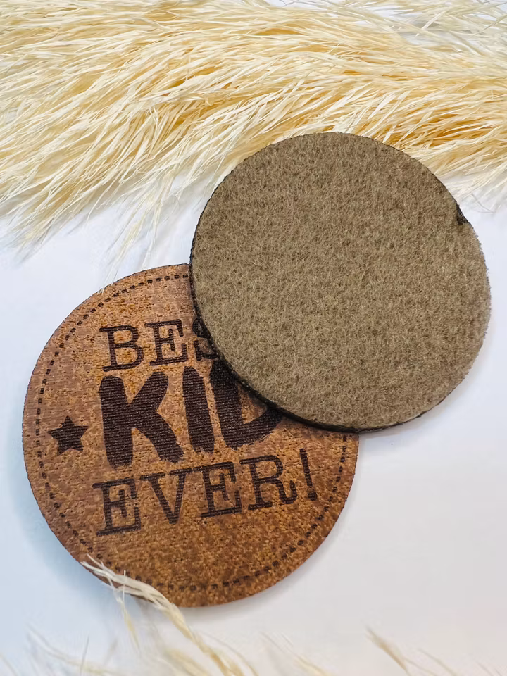 Best kid ever! - Konstläderlapp