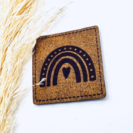 Heart Rainbow - Brun lapp i konstläder